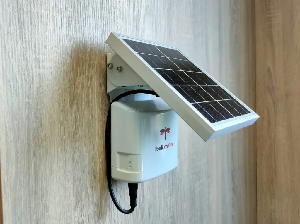 Libelium One solar panel 30W (power accessory)